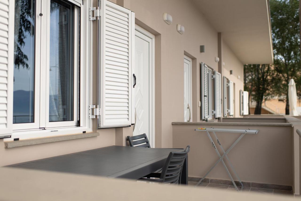 Loggos Apartments Лонгос Екстериор снимка