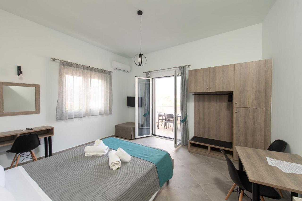 Loggos Apartments Лонгос Екстериор снимка